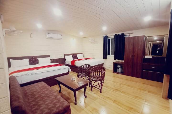 Room 9 of 20