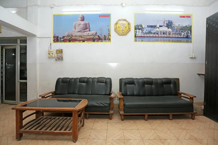 Room 4 of 5