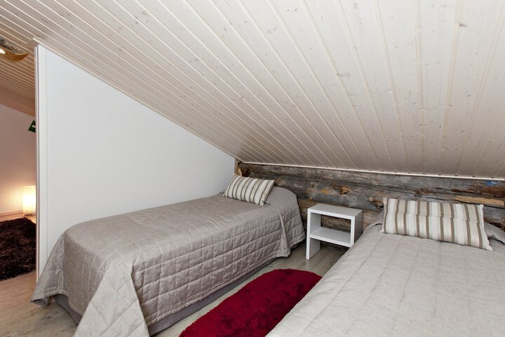 Room 19 of 115