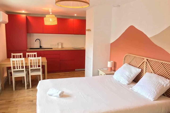 Room 6 of 23