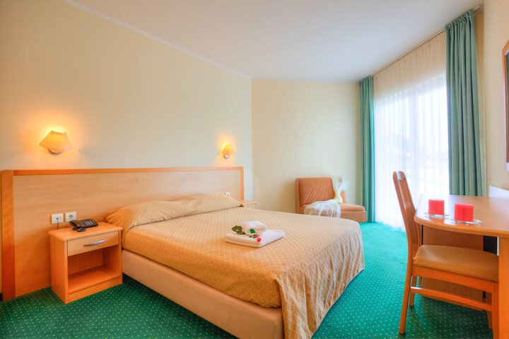 Room 8 of 55