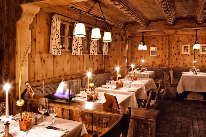Dining 68 of 93