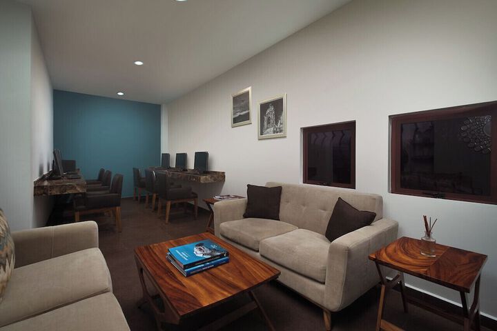Business Center 102 of 118