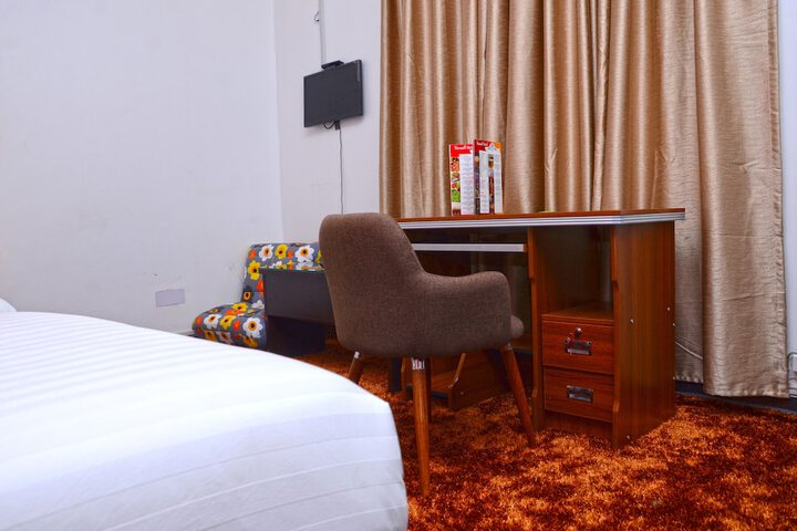 Room 29 of 40