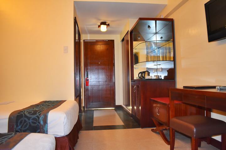 Room 25 of 92