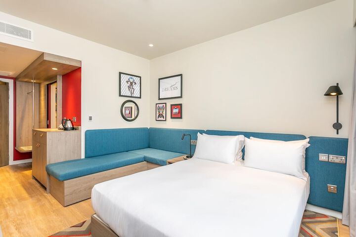 Room 21 of 69