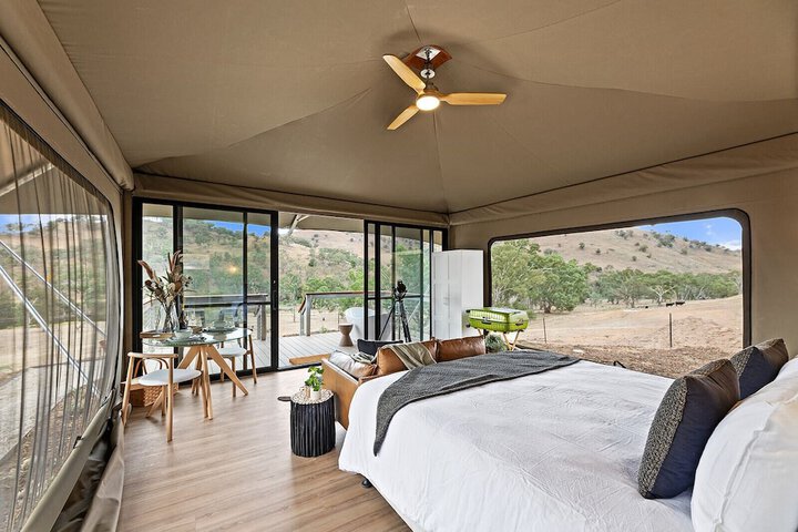 Room 2 of 16