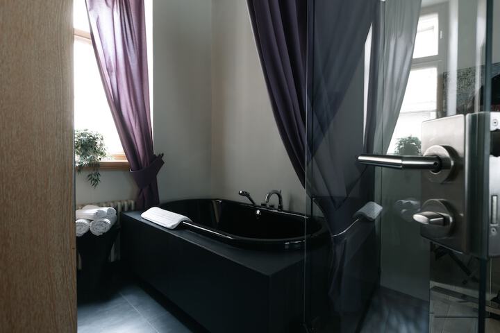 Room 45 of 70