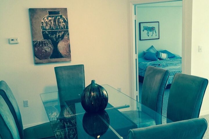 Room 6 of 33