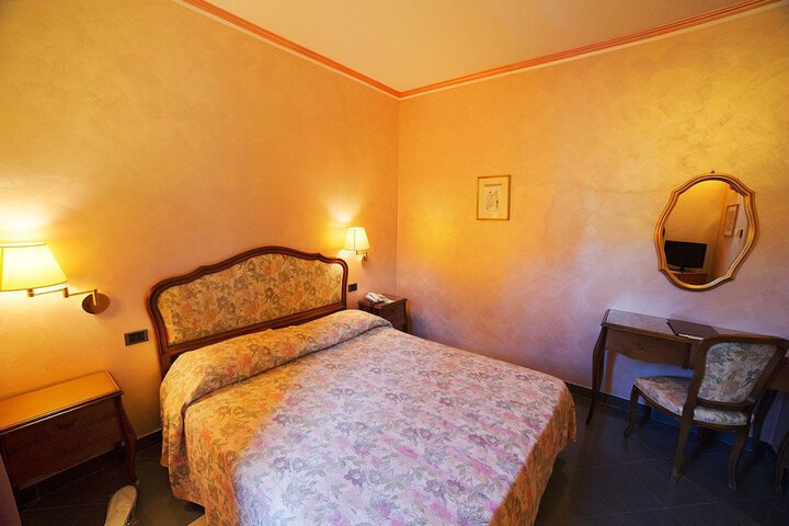 Room 17 of 67