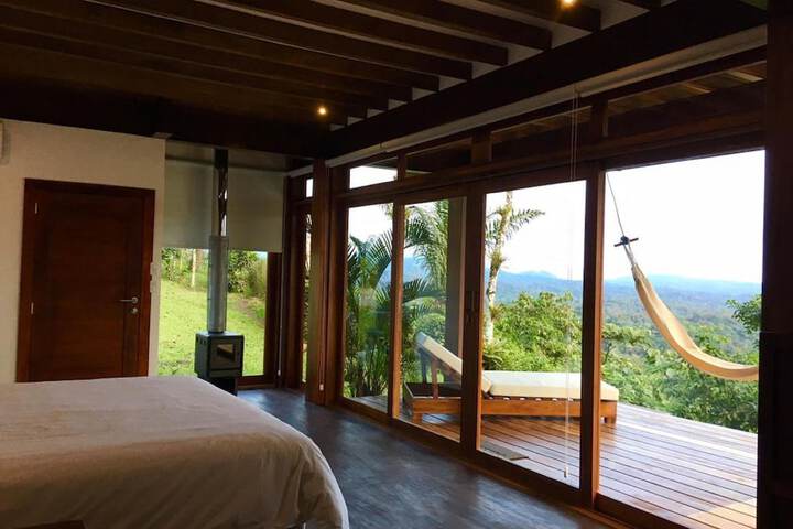 Room 2 of 79