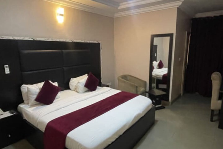 Room 2 of 14