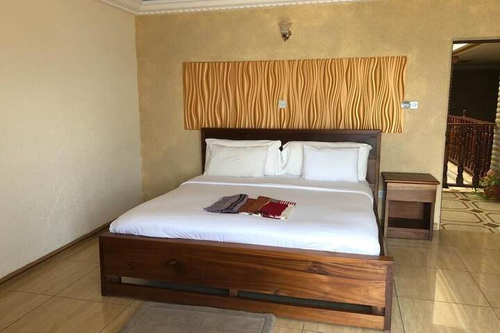 Room 32 of 71