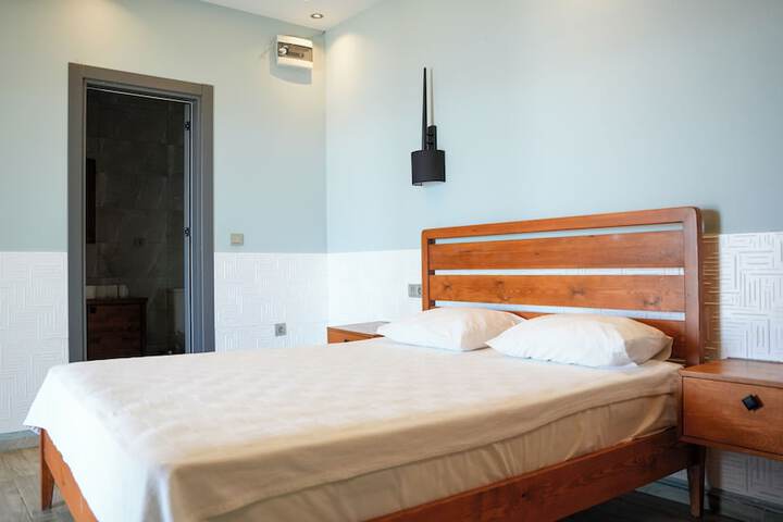 Room 42 of 83