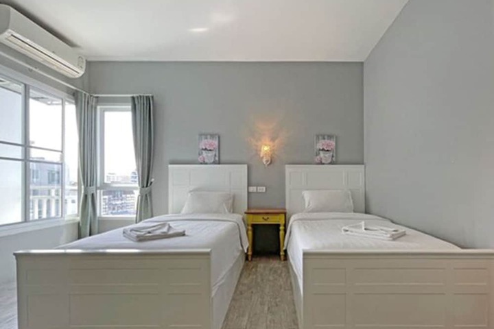 Room 30 of 64