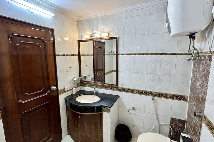 Room 26 of 71