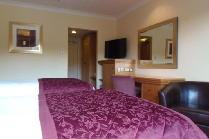 Room 6 of 45