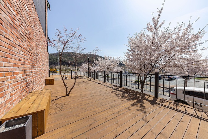 Sundeck 92 of 100