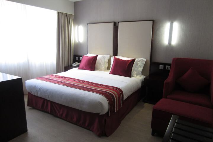 Room 2 of 102