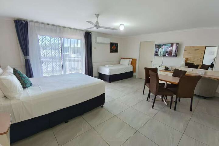 Room 34 of 84