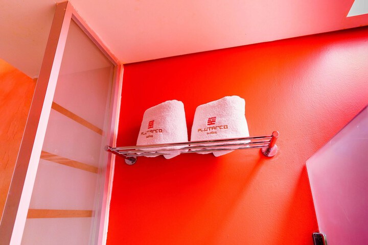 Room 11 of 21
