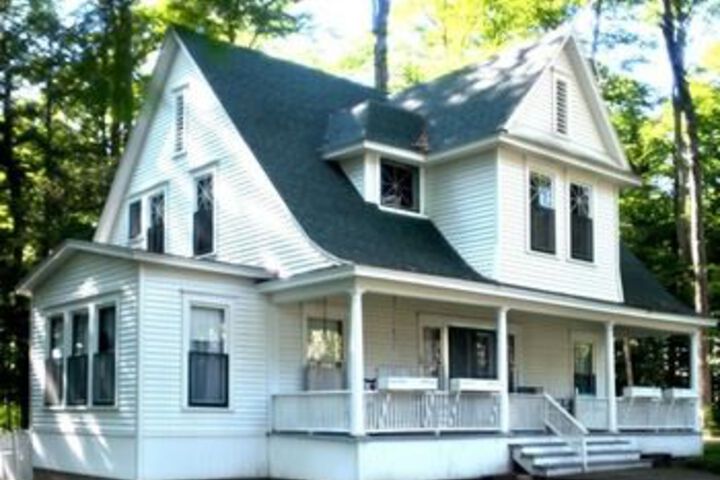 Exterior of Roaring Browns