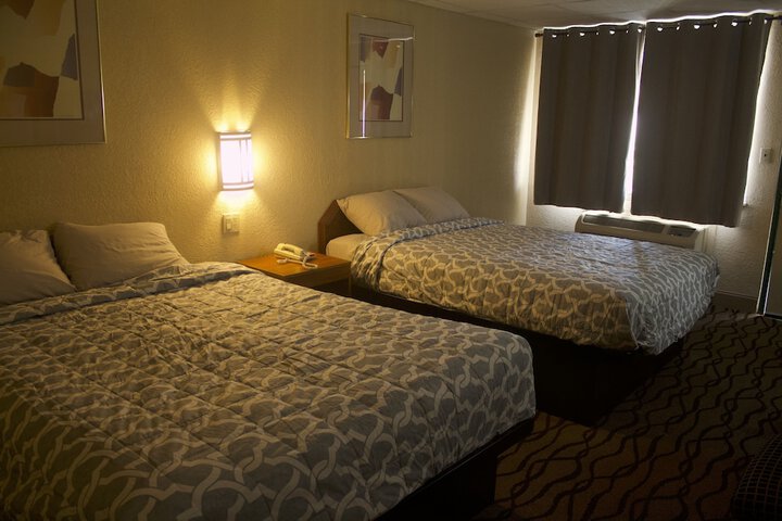 Room 10 of 21