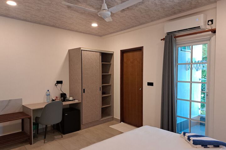 Room 8 of 31