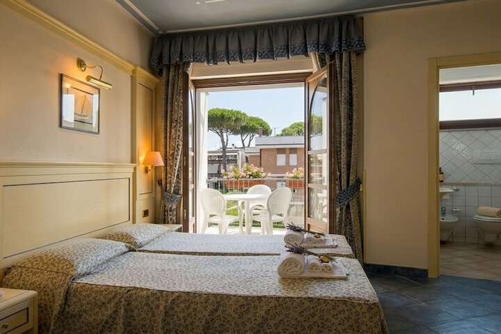 Room 11 of 29