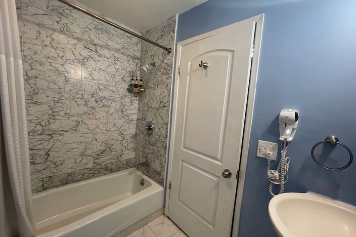 Room 54 of 68