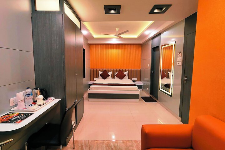 Room 33 of 41