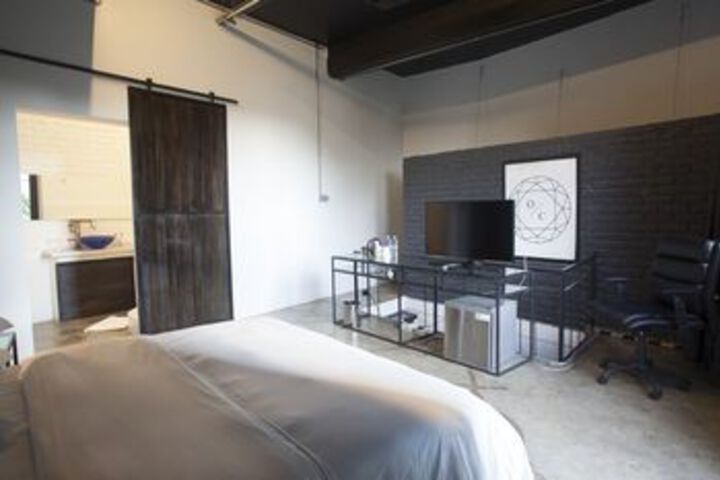 Room 25 of 89