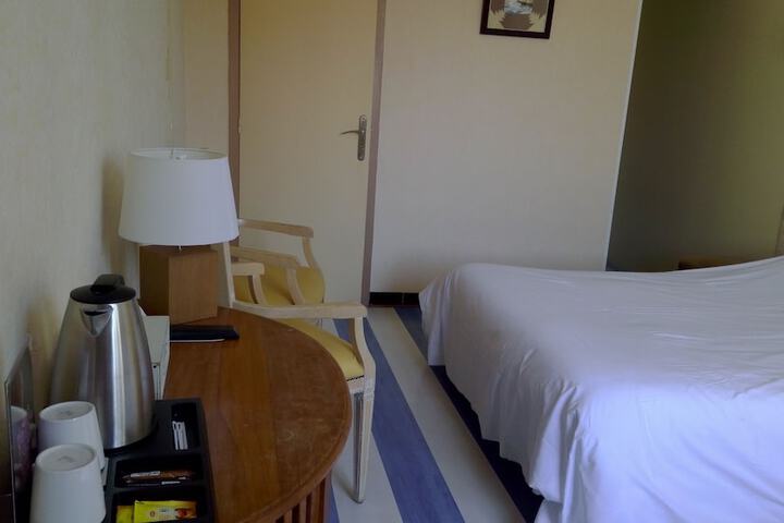 Room 18 of 49
