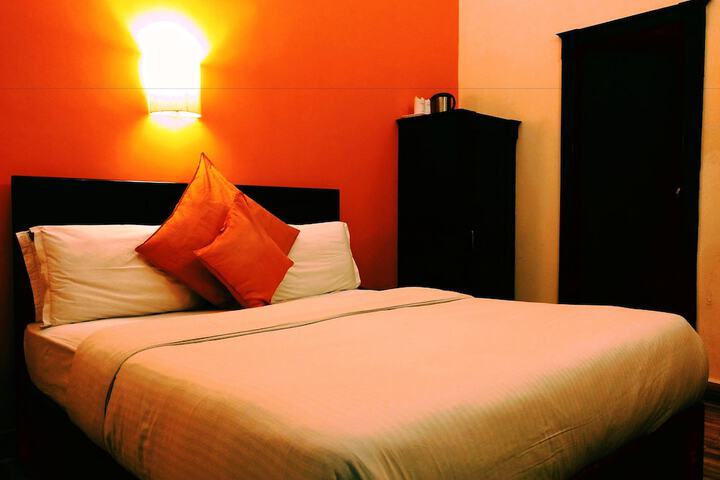 Room 38 of 65