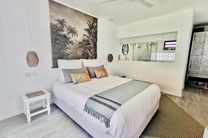 Room 3 of 27