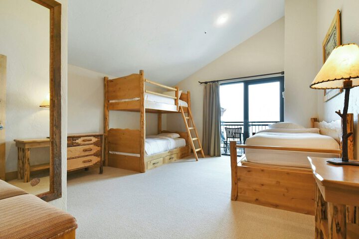 Room 26 of 181