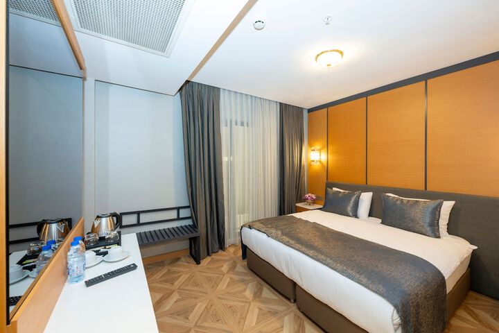 Room 21 of 144