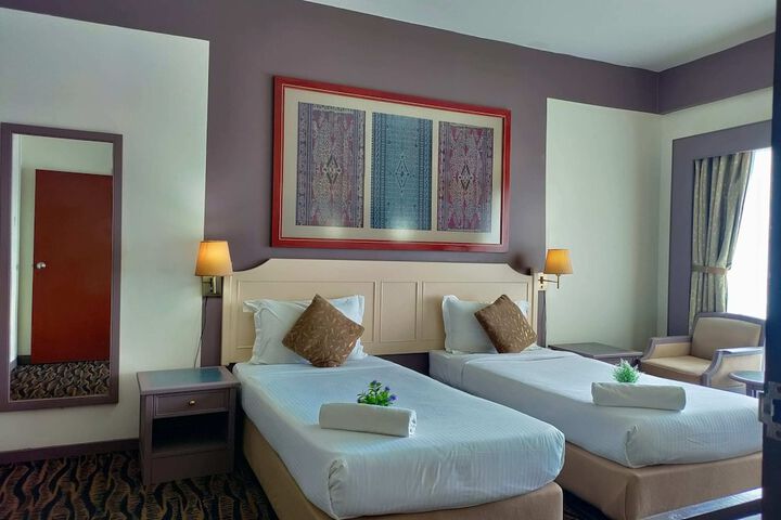 Room 123 of 650