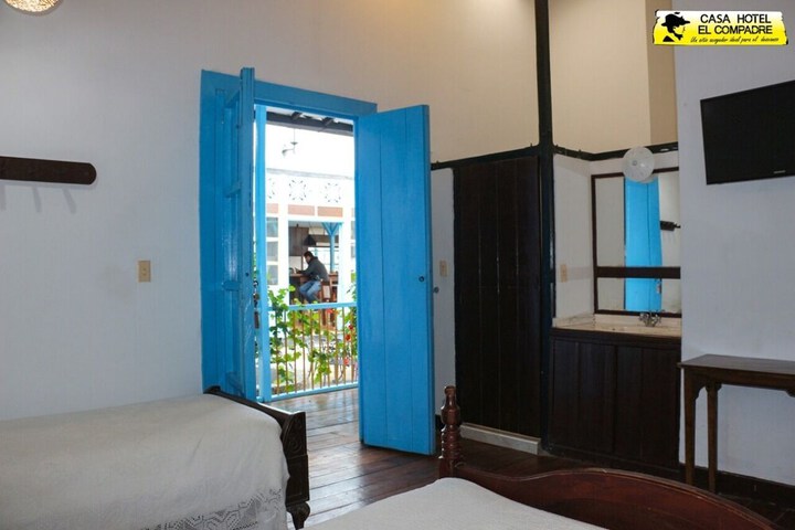 Room 14 of 33