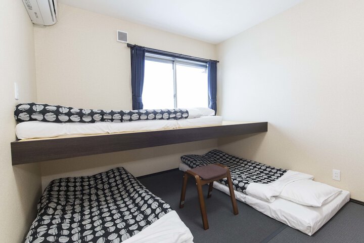 Room 28 of 81