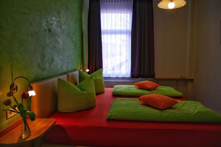 Room 13 of 43