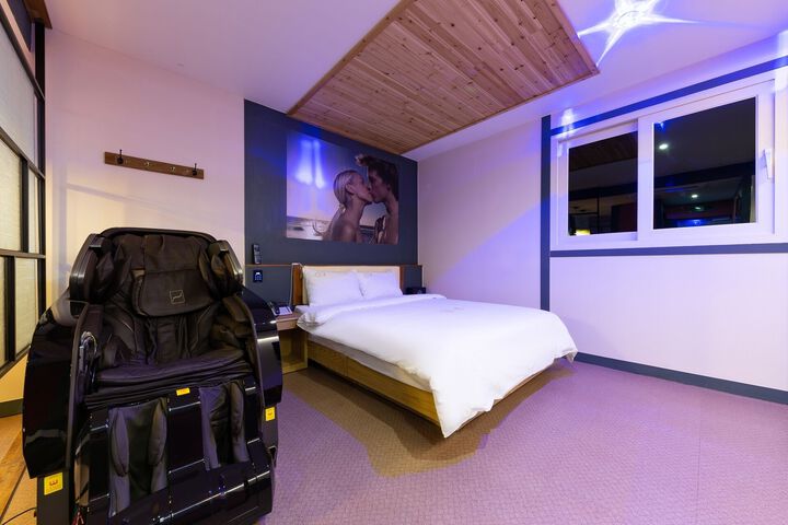 Room 31 of 50