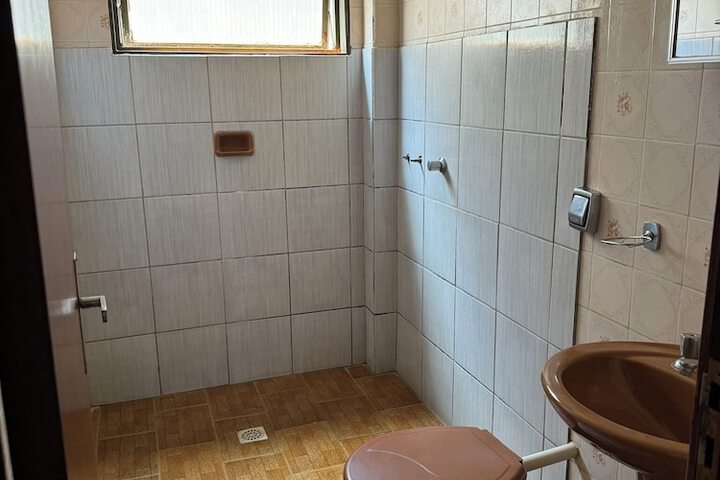 Room 62 of 88