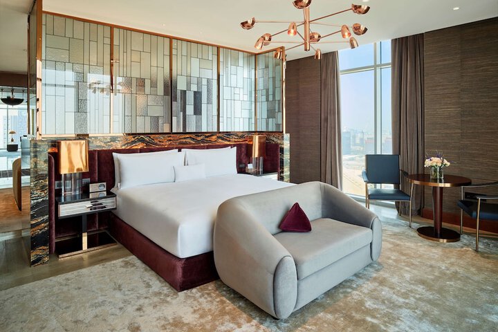 Room 46 of 172