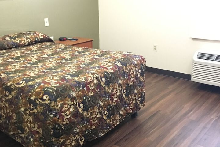 Room 12 of 48