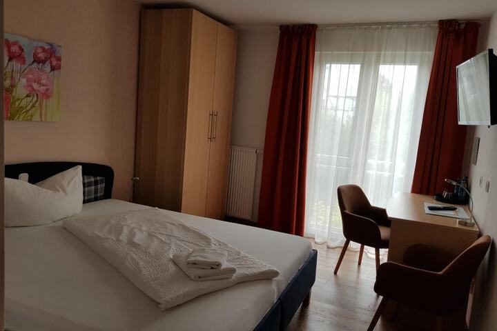 Room 21 of 54