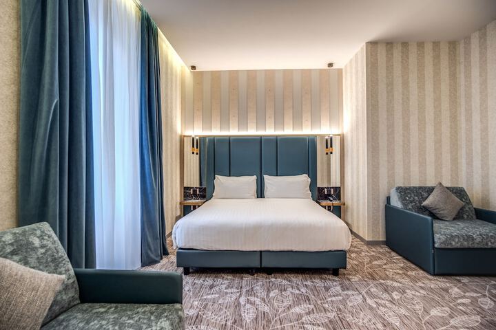 Room 14 of 114