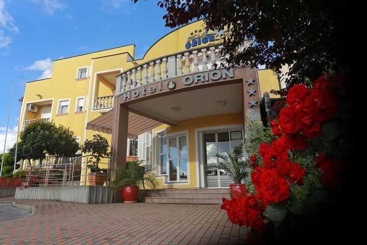 Hotel 12 of 14