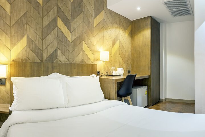 Room 30 of 65