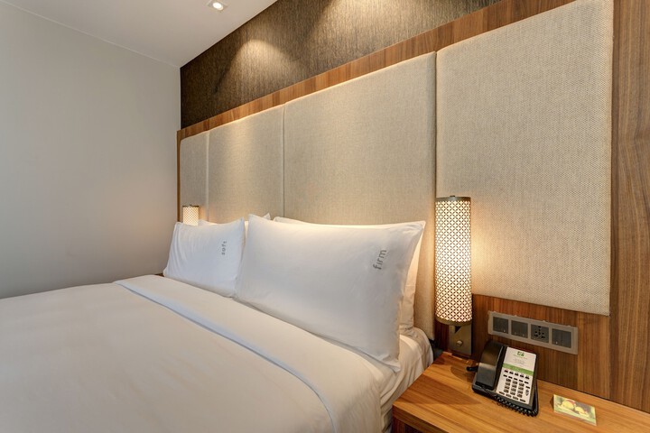 Room 7 of 78